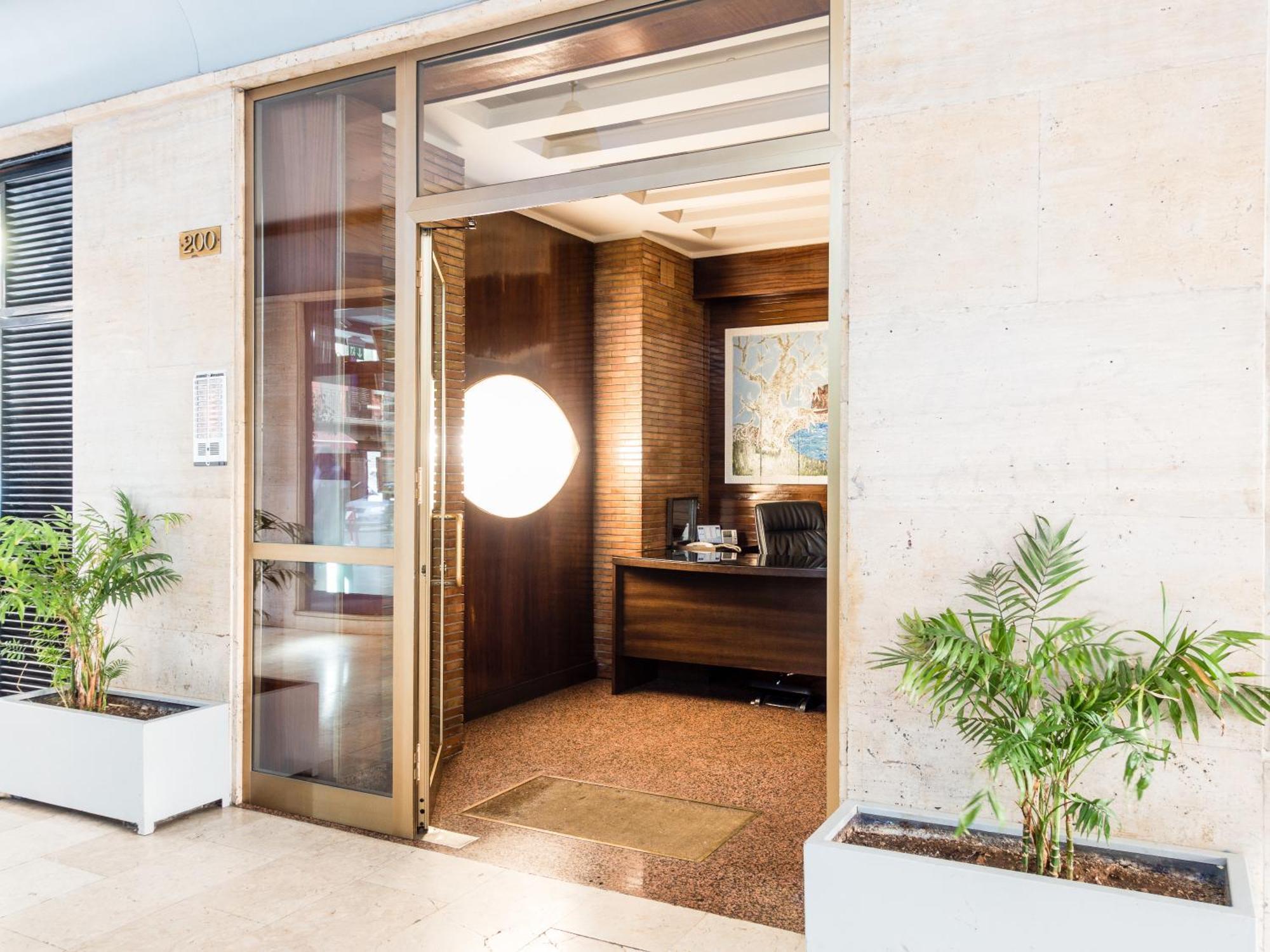Apartment In Center *